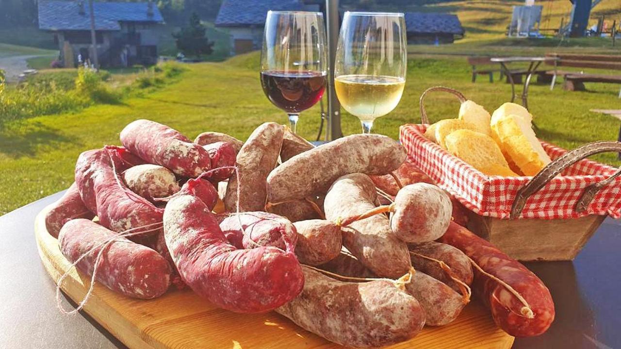 Locanda Ristorante Bar Del Lago Chamois Ngoại thất bức ảnh